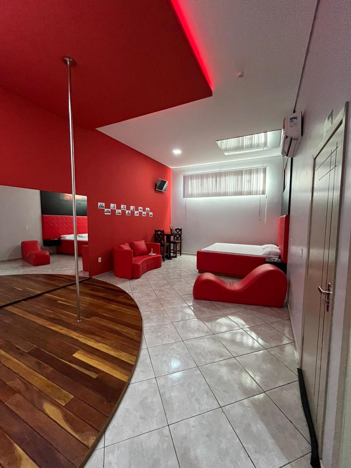 Fetiche Motel Presidente Medici  Экстерьер фото